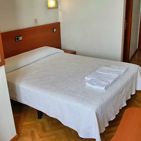 Hostal Luis XV-3